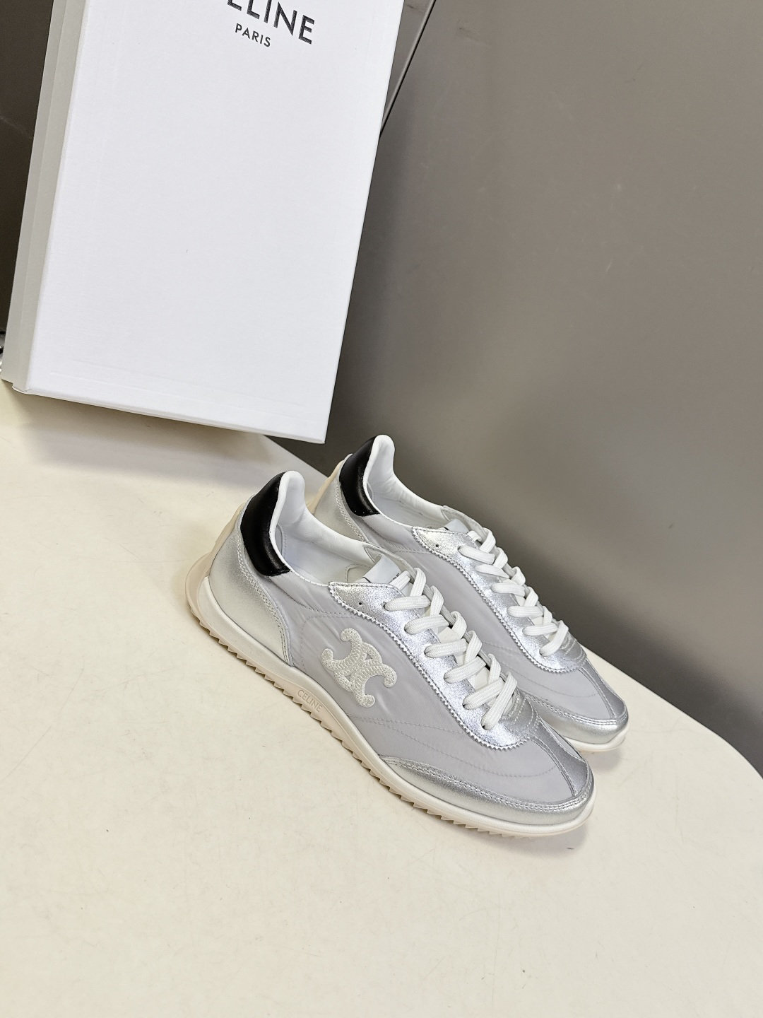 CELINE思琳春夏最新款Racer系列 阿甘鞋 运动鞋 超多明星时尚博主种草 阿甘鞋鞋型设计经典永不过