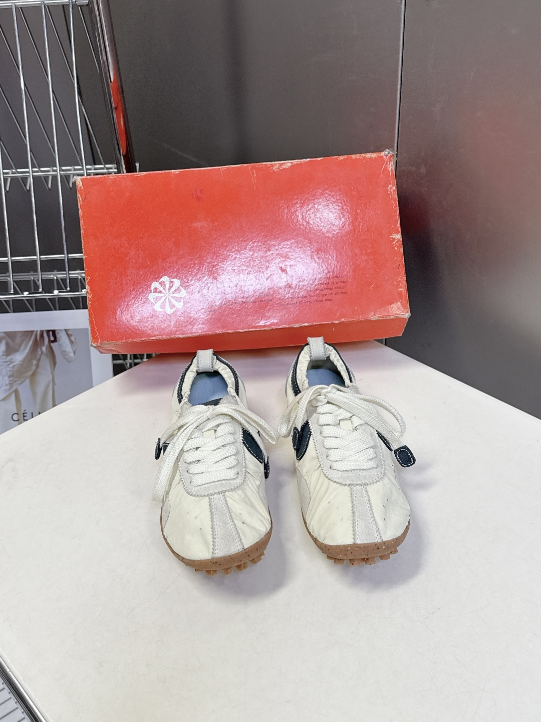 Jacquemus x Nike 耐克Moon Shoe联名款​​ 情侣款 德训鞋超多明星网红种草 法国