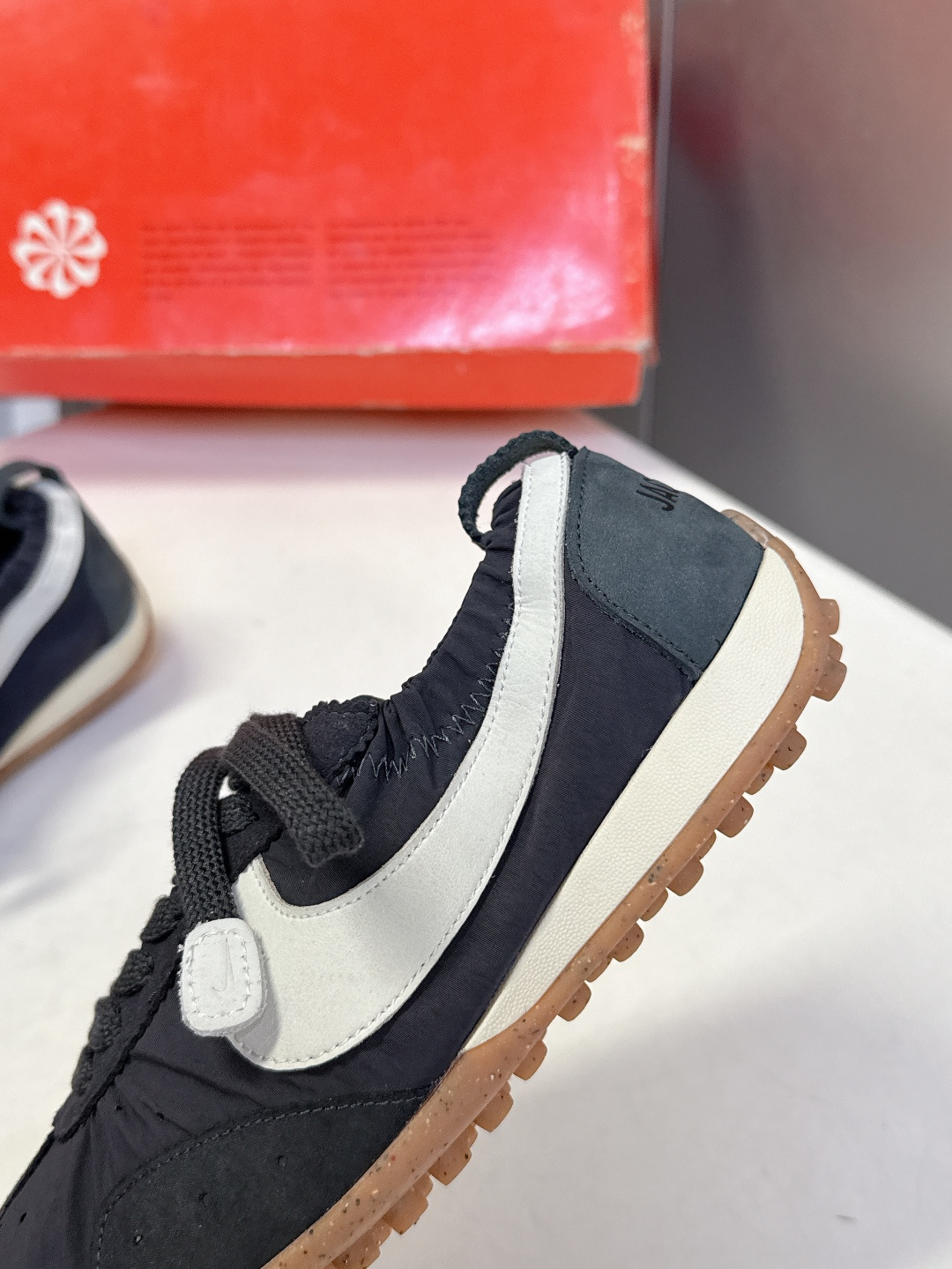 Jacquemus x Nike 耐克Moon Shoe联名款​​ 情侣款 德训鞋超多明星网红种草 法国