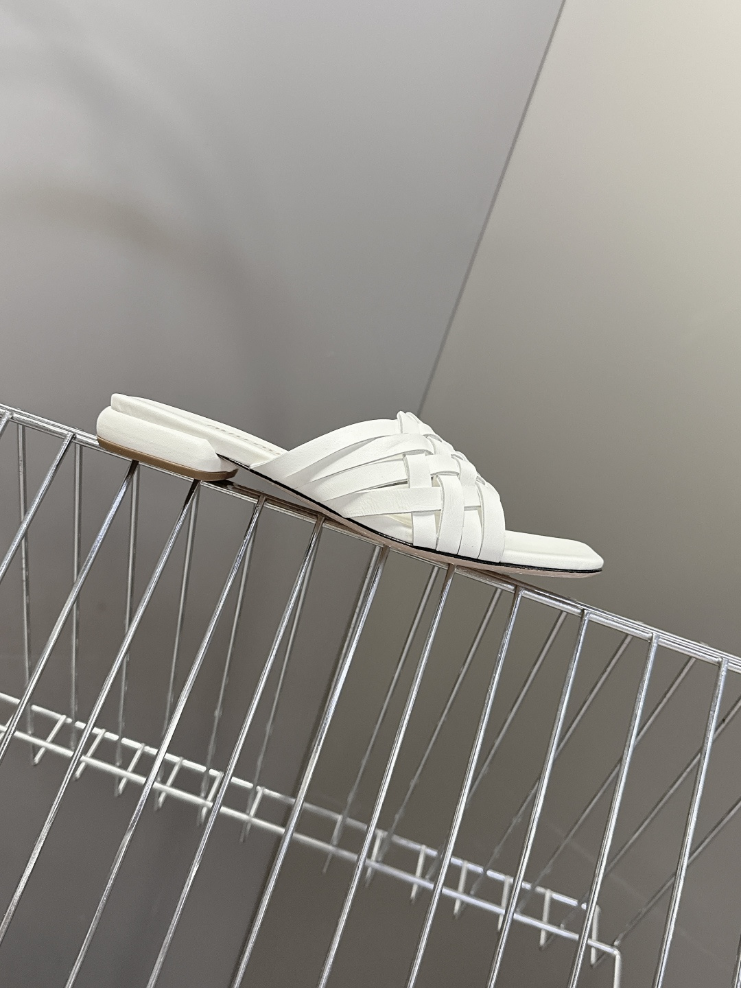 MIUMIU缪缪2026春夏最新款 时装鞋 凉鞋 超多明星网红种草 miu家超火的小方头设计风格 性感时