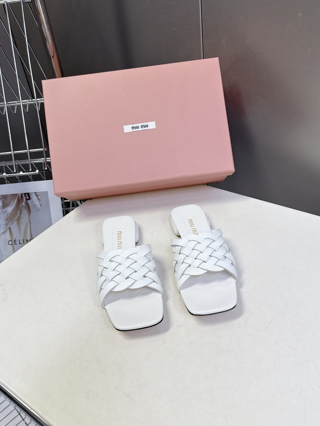 MIUMIU缪缪2026春夏最新款 时装鞋 凉鞋 超多明星网红种草 miu家超火的小方头设计风格 性感时