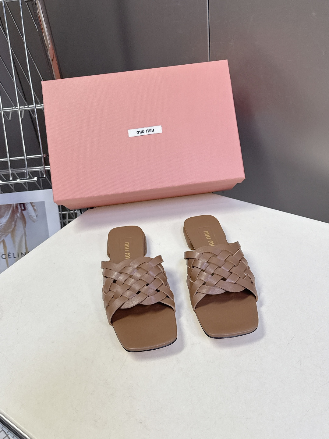 MIUMIU缪缪2026春夏最新款 时装鞋 凉鞋 超多明星网红种草 miu家超火的小方头设计风格 性感时