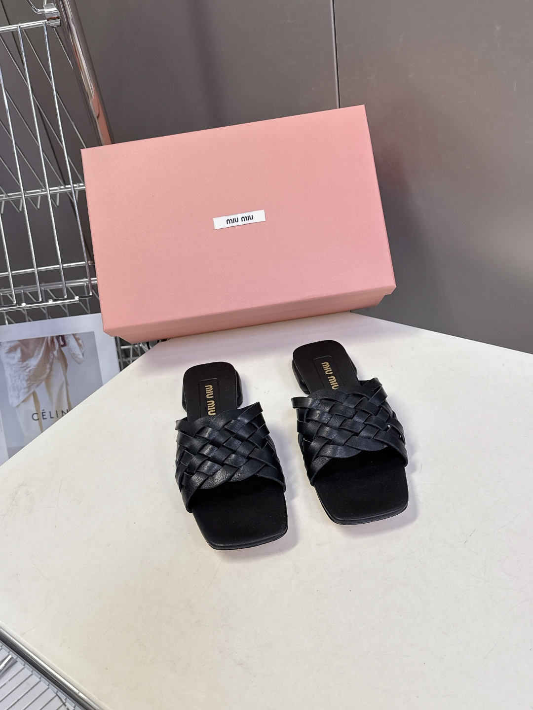 MIUMIU缪缪2026春夏最新款 时装鞋 凉鞋 超多明星网红种草 miu家超火的小方头设计风格 性感时