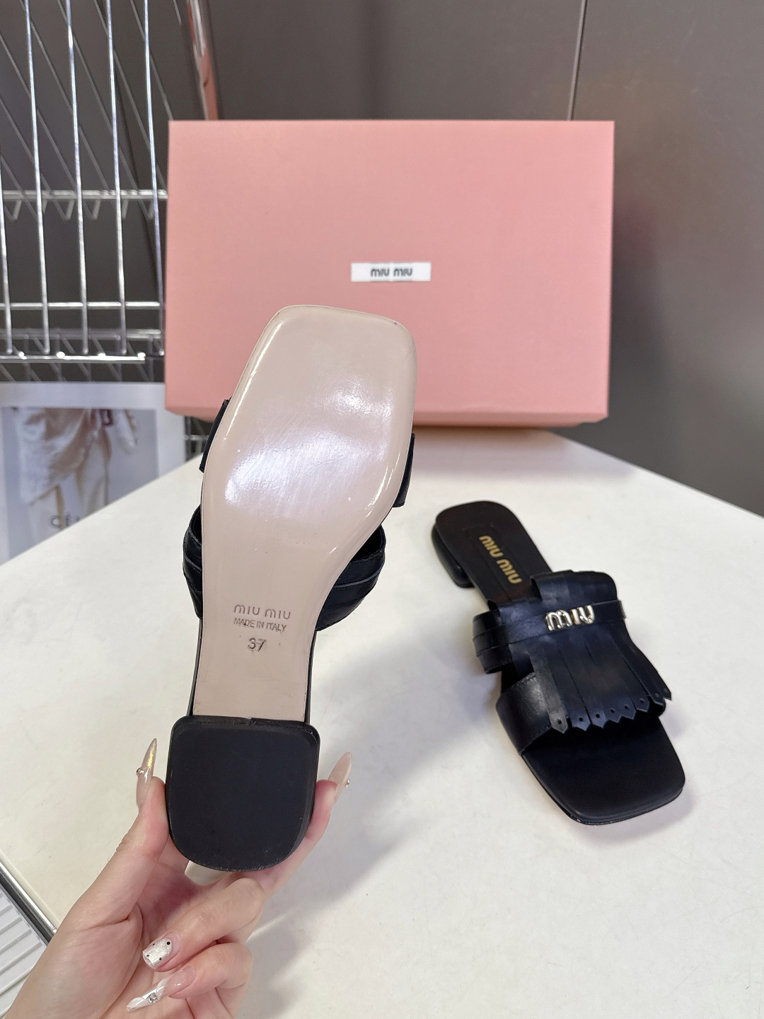 MIUMIU缪缪2026春夏最新款 时装鞋 凉鞋 超多明星网红种草 miu家超火的小方头设计风格 性感时