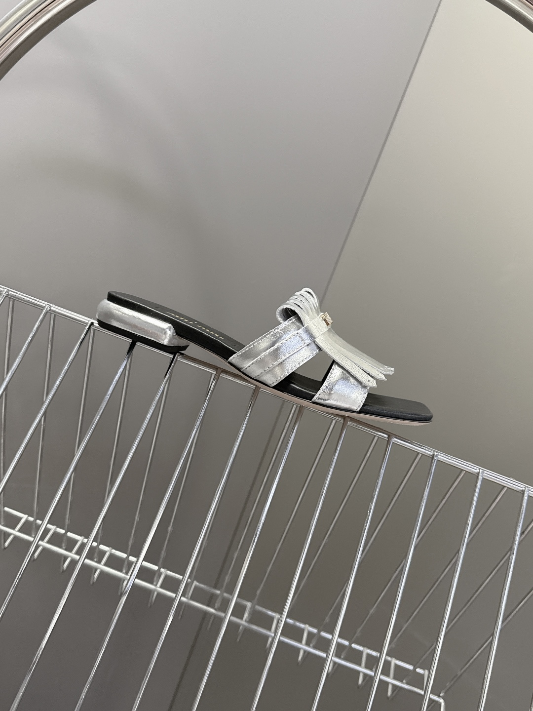 MIUMIU缪缪2026春夏最新款 时装鞋 凉鞋 超多明星网红种草 miu家超火的小方头设计风格 性感时