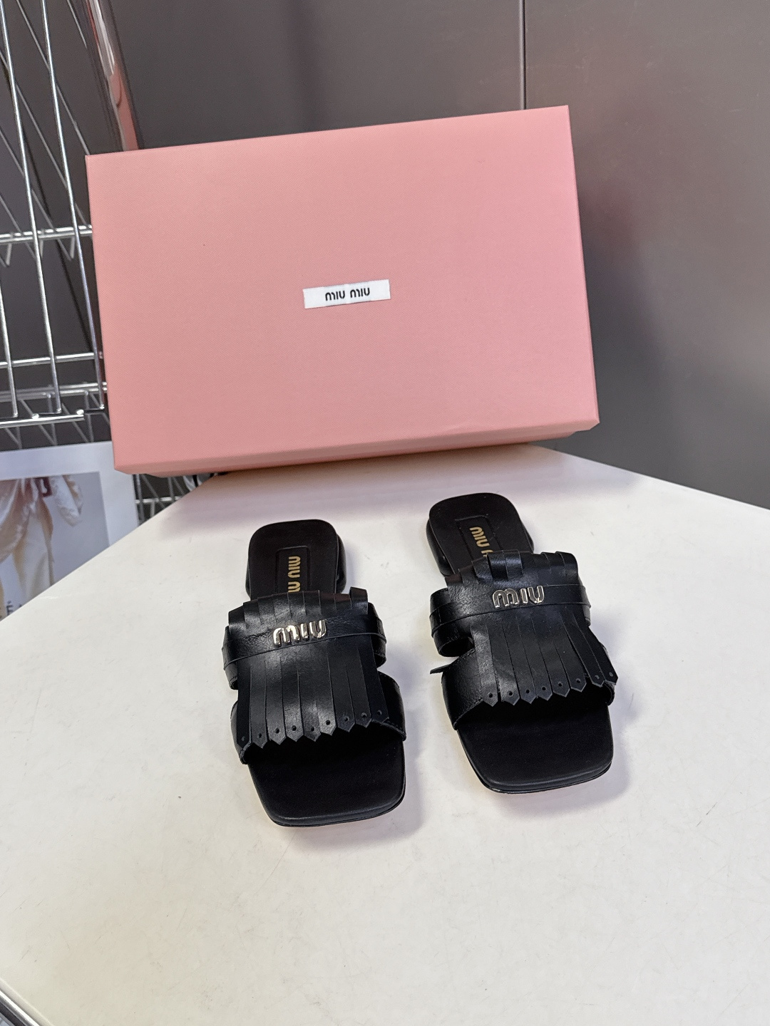 MIUMIU缪缪2026春夏最新款 时装鞋 凉鞋 超多明星网红种草 miu家超火的小方头设计风格 性感时