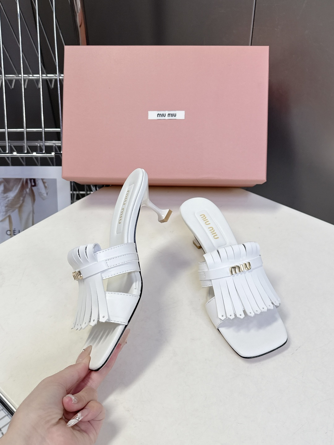 MIUMIU缪缪2026春夏最新款 时装鞋 凉鞋 超多明星网红种草 miu家超火的小方头设计风格 性感时