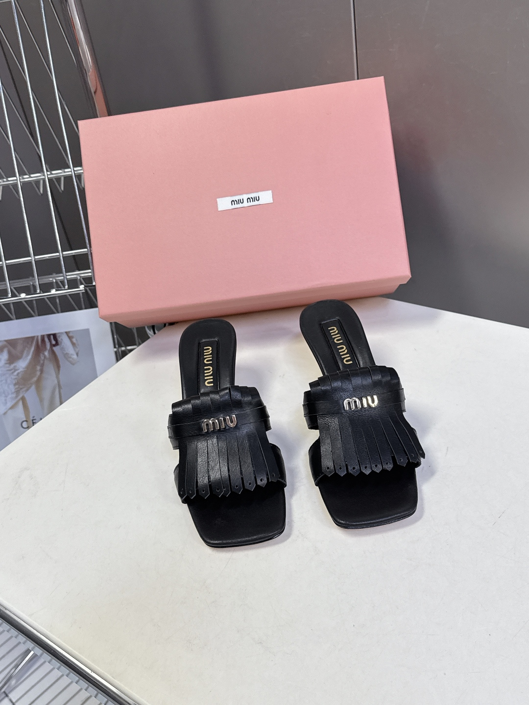 MIUMIU缪缪2026春夏最新款 时装鞋 凉鞋 超多明星网红种草 miu家超火的小方头设计风格 性感时