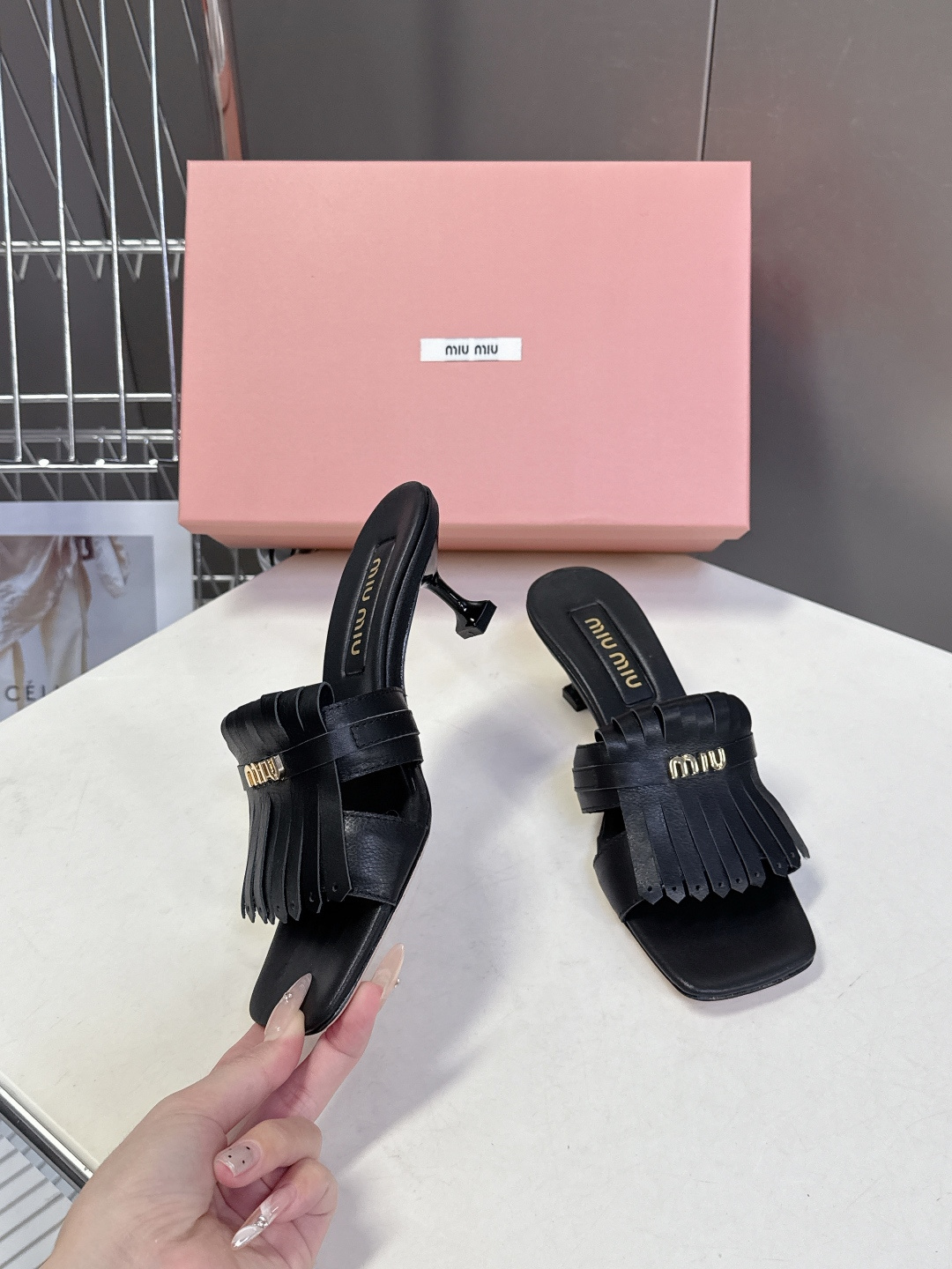 MIUMIU缪缪2026春夏最新款 时装鞋 凉鞋 超多明星网红种草 miu家超火的小方头设计风格 性感时