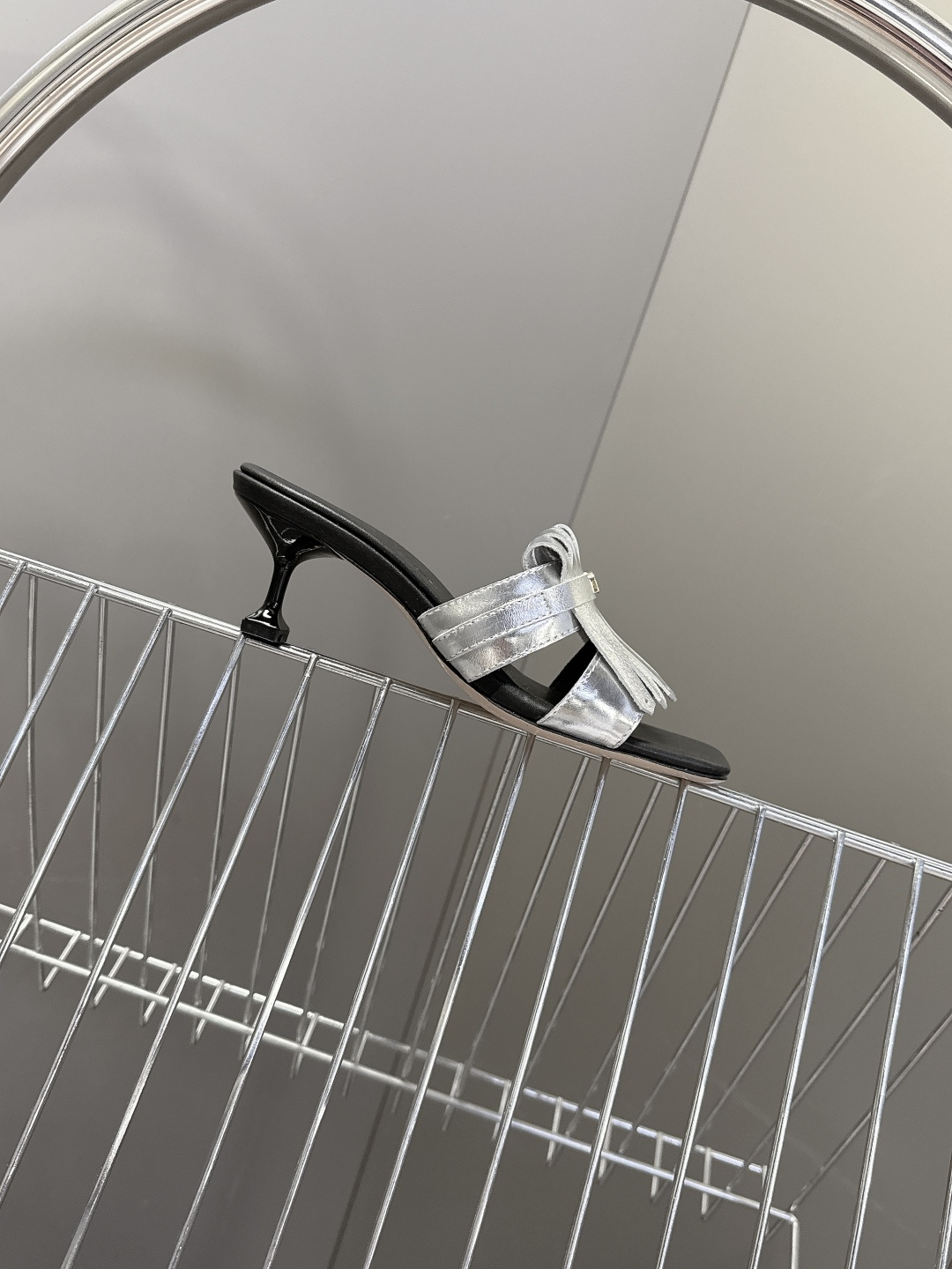 MIUMIU缪缪2026春夏最新款 时装鞋 凉鞋 超多明星网红种草 miu家超火的小方头设计风格 性感时