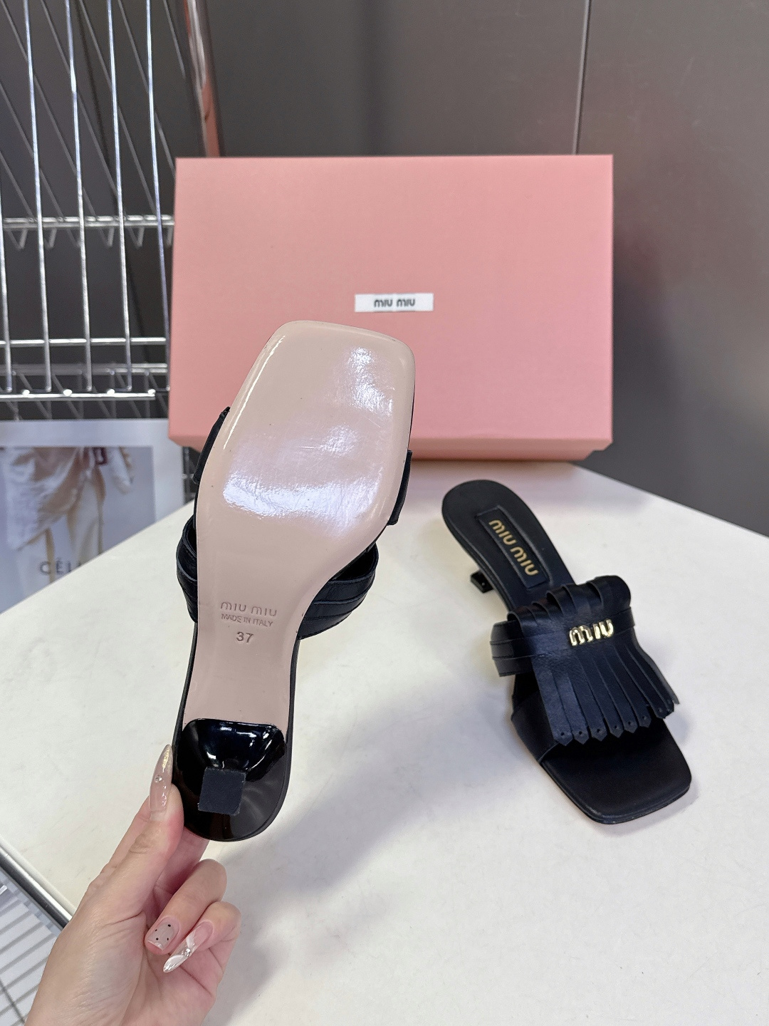 MIUMIU缪缪2026春夏最新款 时装鞋 凉鞋 超多明星网红种草 miu家超火的小方头设计风格 性感时