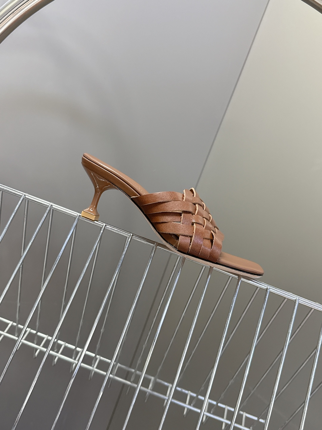 MIUMIU缪缪2026春夏最新款 时装鞋 凉鞋 超多明星网红种草 miu家超火的小方头设计风格 性感时