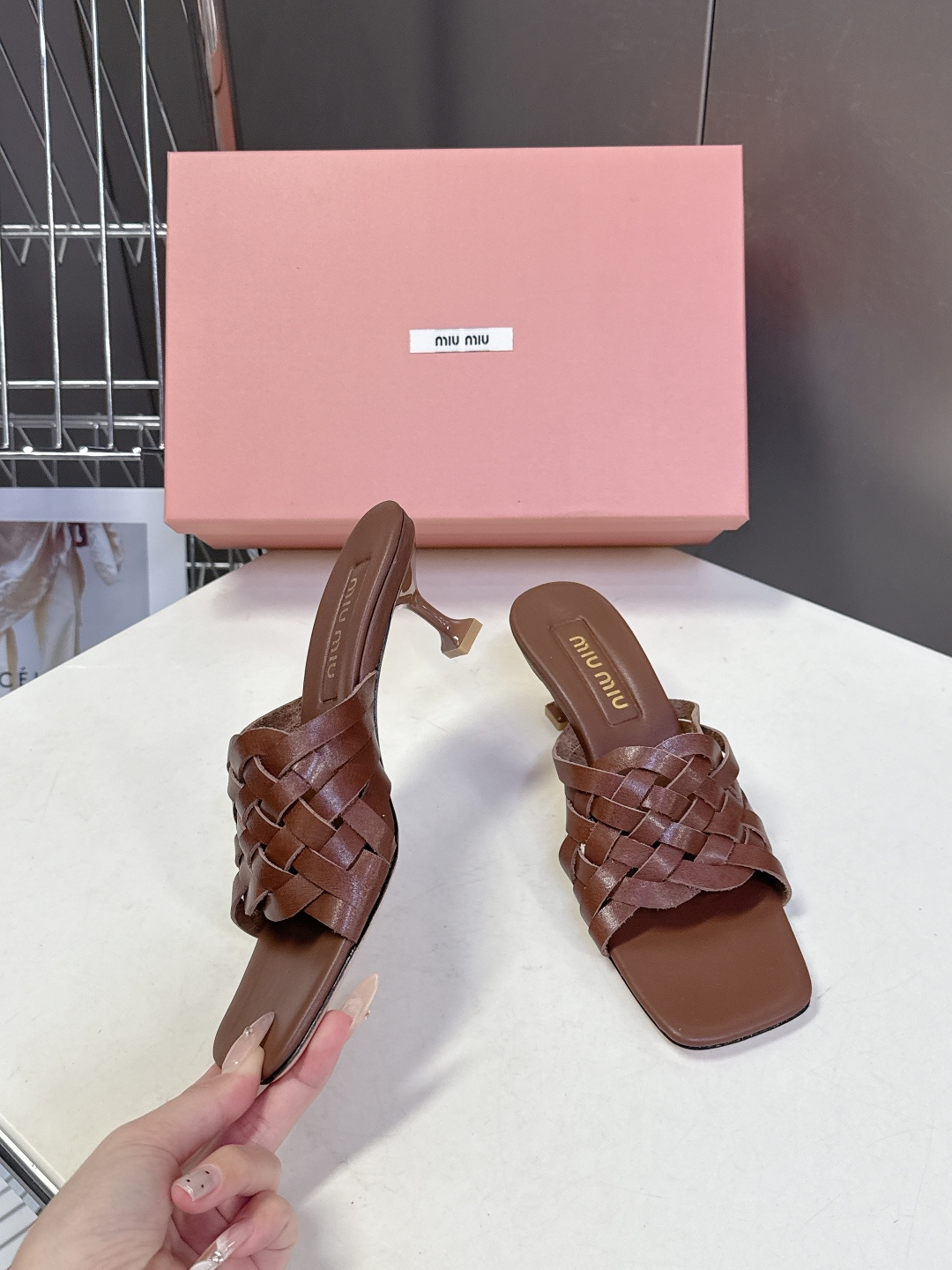 MIUMIU缪缪2026春夏最新款 时装鞋 凉鞋 超多明星网红种草 miu家超火的小方头设计风格 性感时