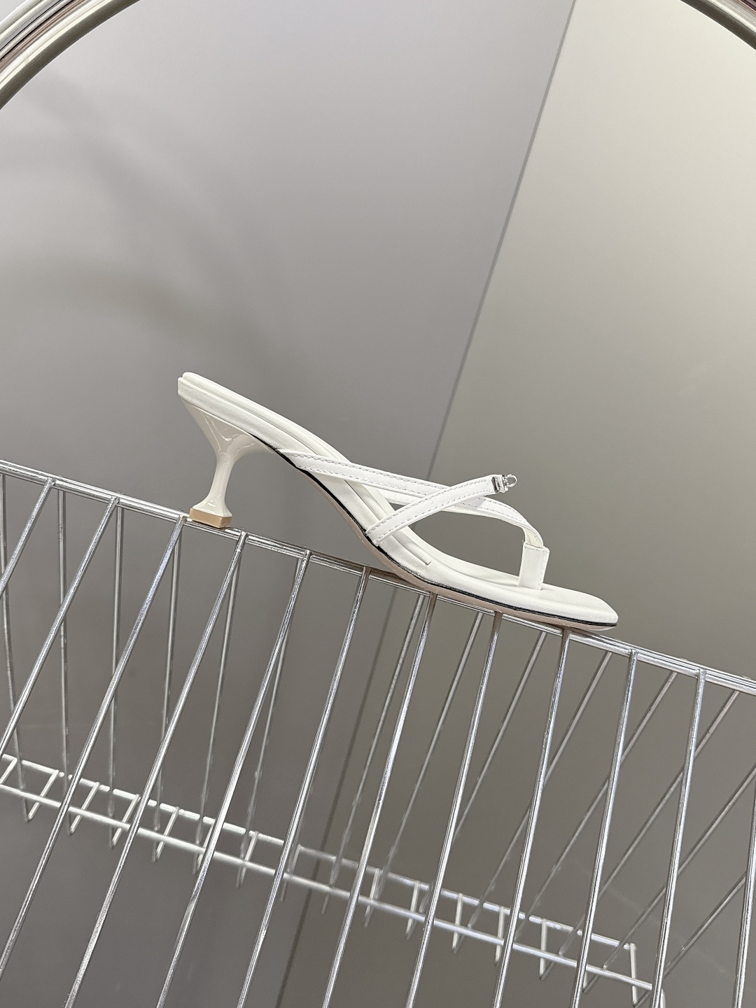 MIUMIU缪缪2026春夏最新款 时装鞋 凉鞋 超多明星网红种草 miu家超火的小方头设计风格 性感时