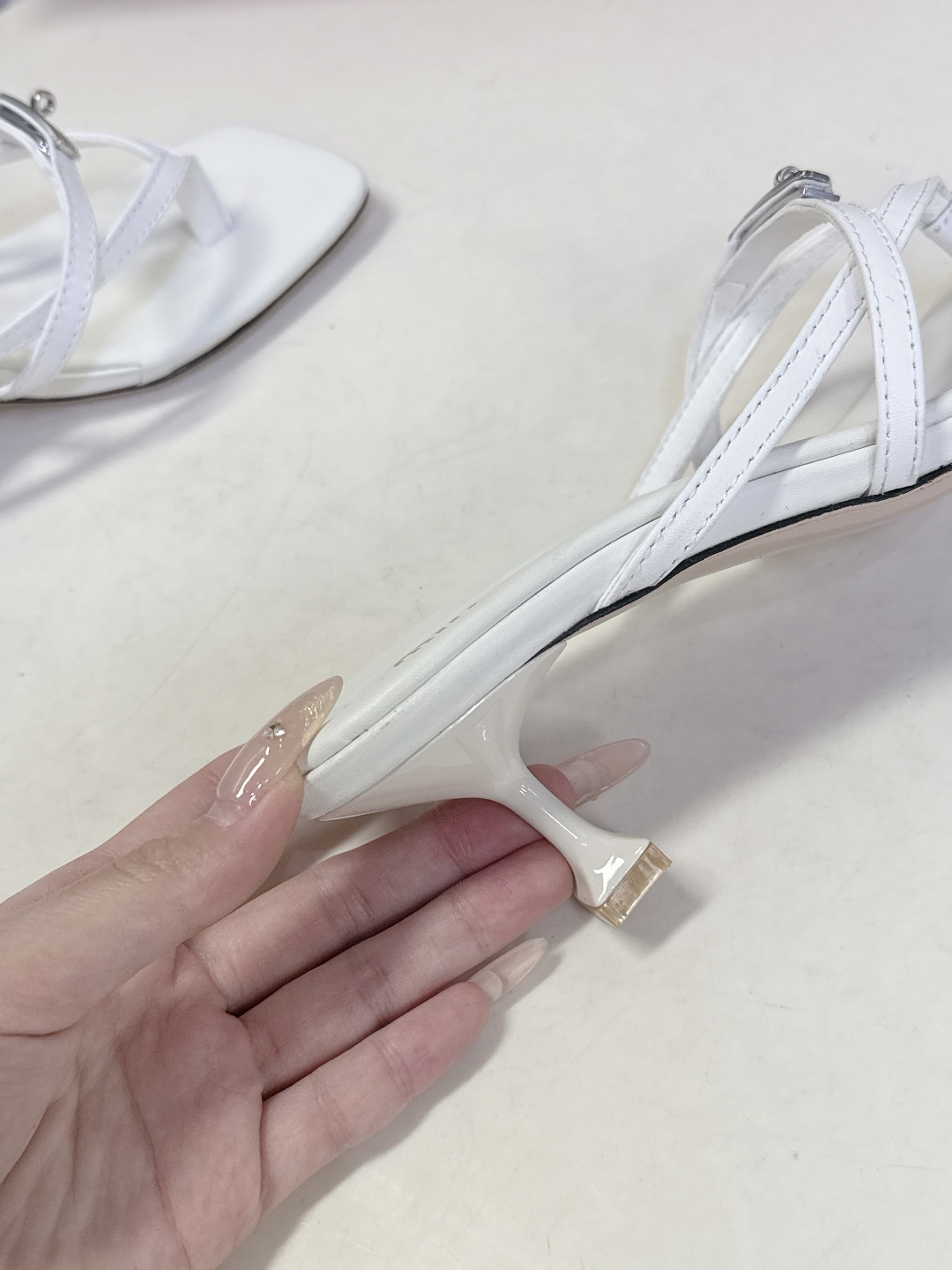 MIUMIU缪缪2026春夏最新款 时装鞋 凉鞋 超多明星网红种草 miu家超火的小方头设计风格 性感时