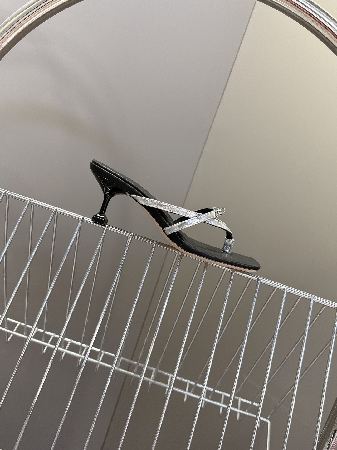 MIUMIU缪缪2026春夏最新款 时装鞋 凉鞋 超多明星网红种草 miu家超火的小方头设计风格 性感时