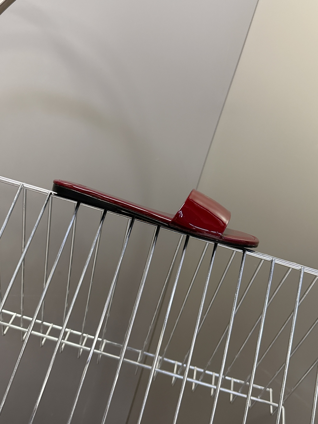 CELINE思琳代级别 春夏新品凯旋门复古罗马拖鞋 进出专柜无压力，重工版，拒绝一眼假low货 超多明星