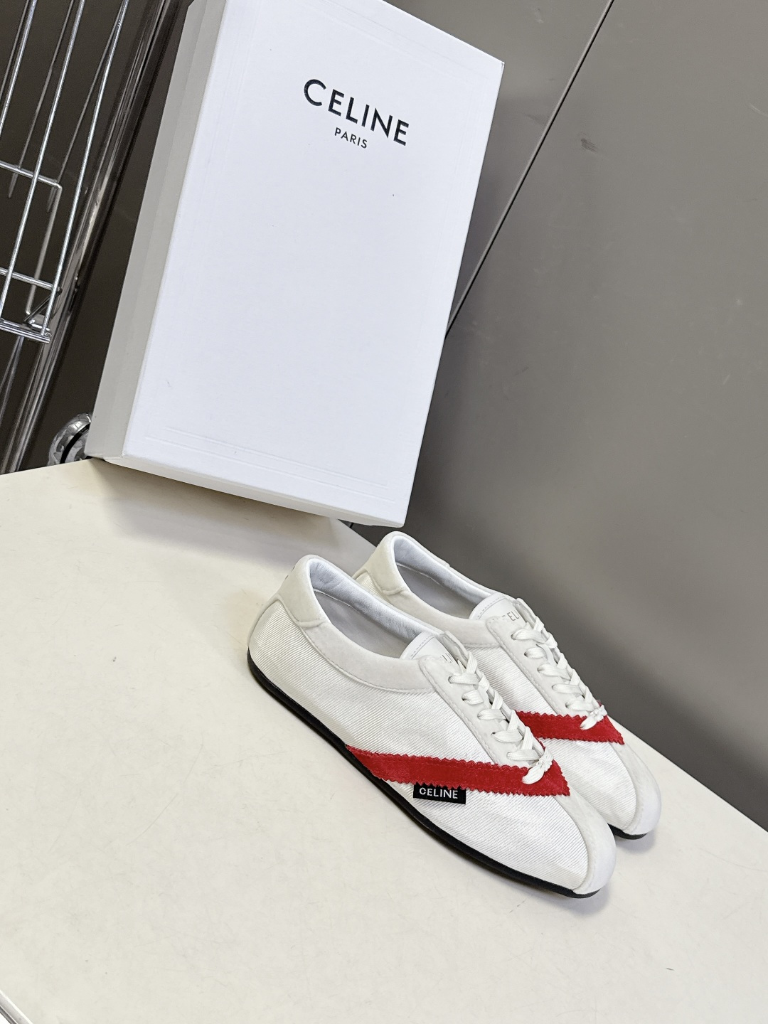 CELINE思琳2026春夏最新款芭蕾舞鞋 德训鞋 超多明星网红种草 FLAT设计灵感源于与芭蕾舞鞋 独