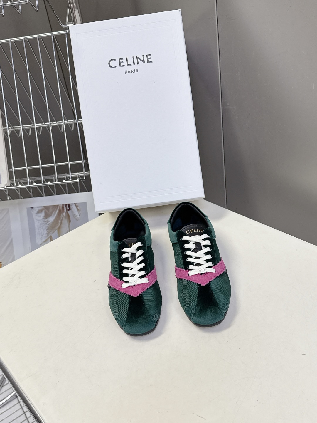 CELINE思琳2026春夏最新款芭蕾舞鞋 德训鞋 超多明星网红种草 FLAT设计灵感源于与芭蕾舞鞋 独