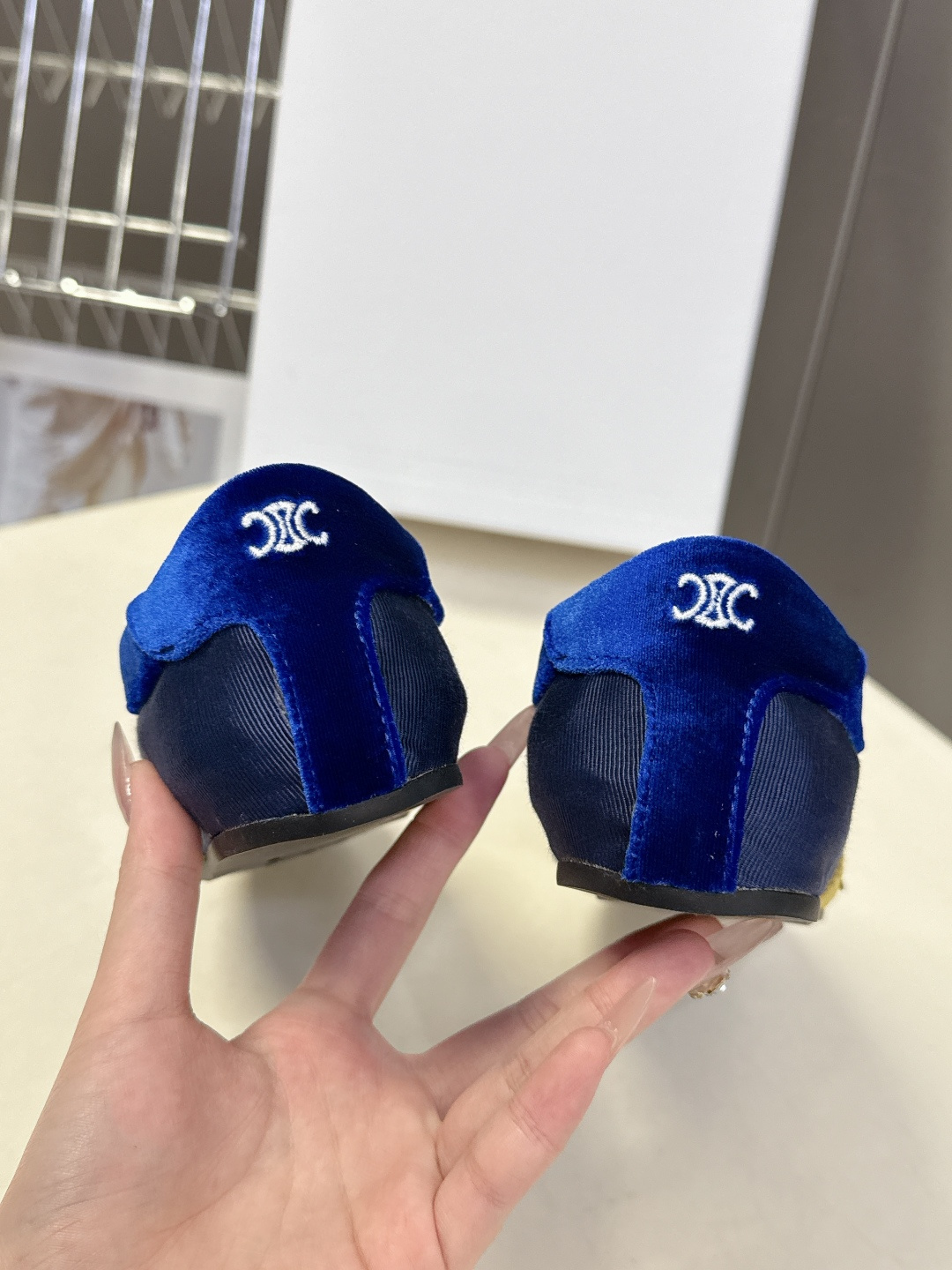 CELINE思琳2026春夏最新款芭蕾舞鞋 德训鞋 超多明星网红种草 FLAT设计灵感源于与芭蕾舞鞋 独