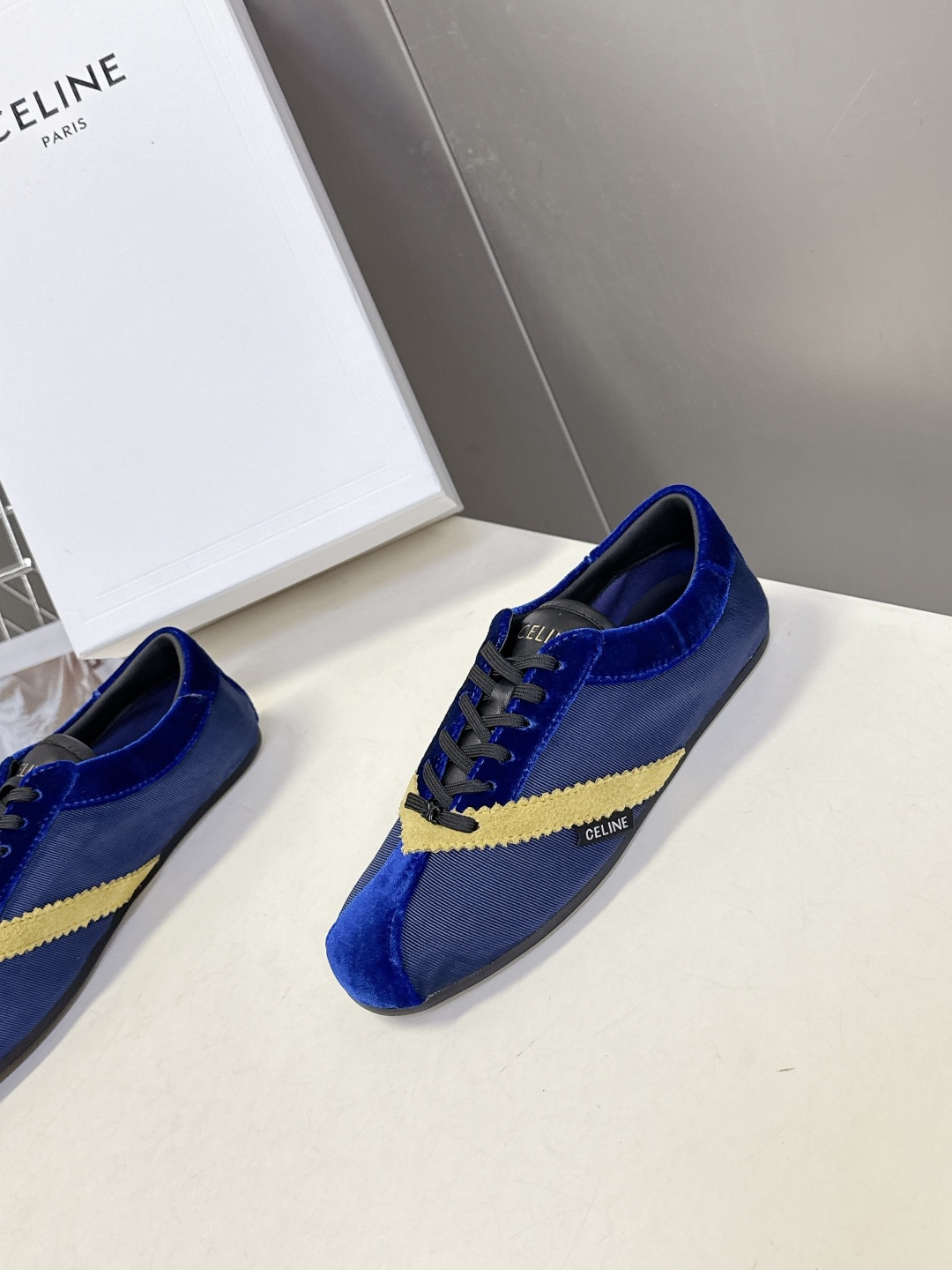 CELINE思琳2026春夏最新款芭蕾舞鞋 德训鞋 超多明星网红种草 FLAT设计灵感源于与芭蕾舞鞋 独