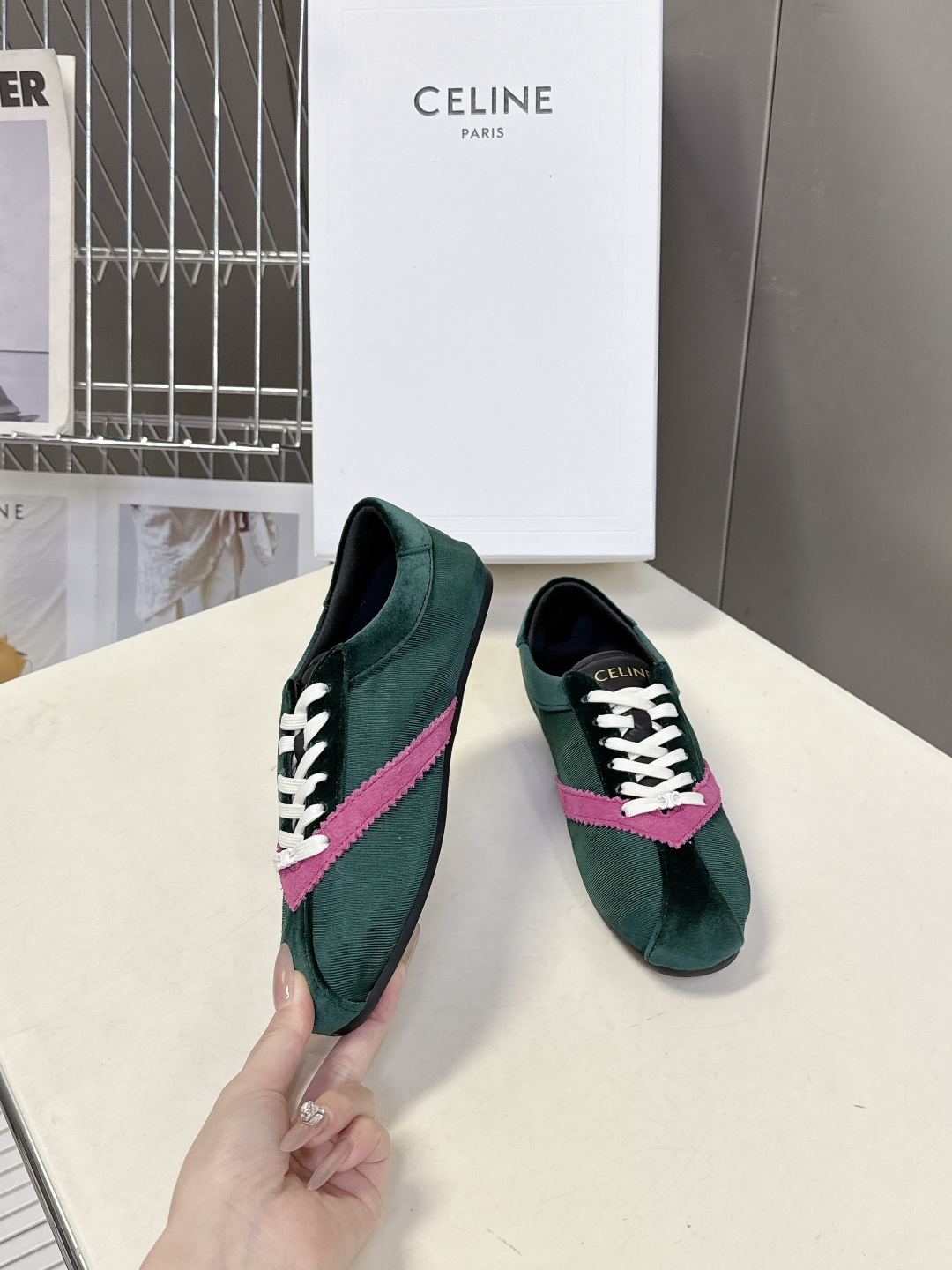 CELINE思琳2026春夏最新款芭蕾舞鞋 德训鞋 超多明星网红种草 FLAT设计灵感源于与芭蕾舞鞋 独