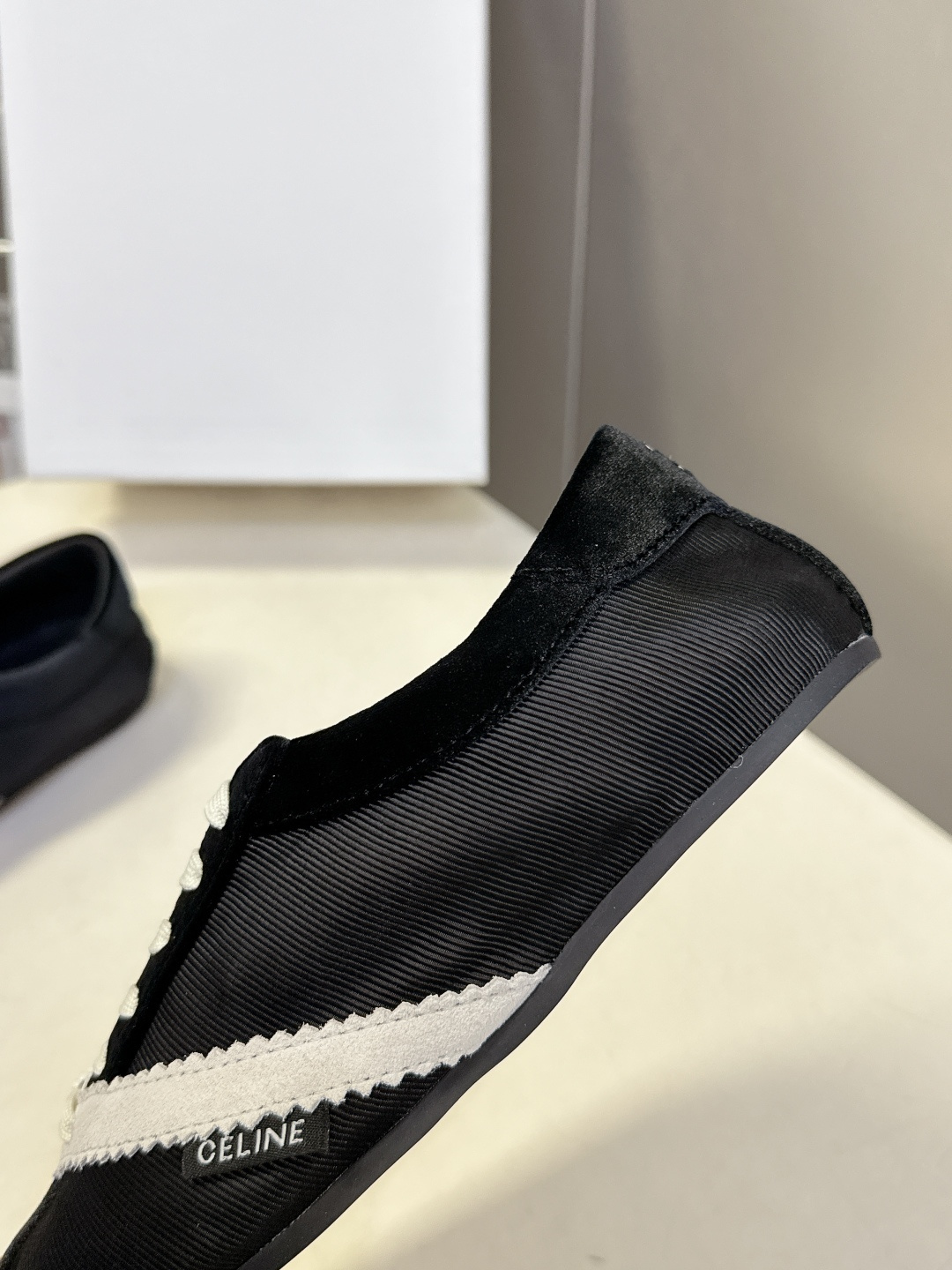 CELINE思琳2026春夏最新款芭蕾舞鞋 德训鞋 超多明星网红种草 FLAT设计灵感源于与芭蕾舞鞋 独