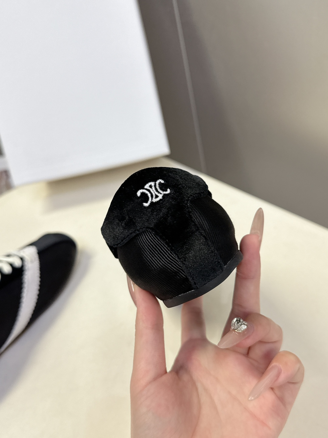 CELINE思琳2026春夏最新款芭蕾舞鞋 德训鞋 超多明星网红种草 FLAT设计灵感源于与芭蕾舞鞋 独