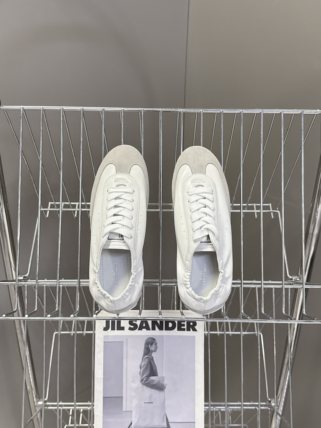 SAINT LAURENT圣罗兰最新款休闲鞋 薄底鞋 超多明星时尚博主种草 朴彩英rose同款 简约的设