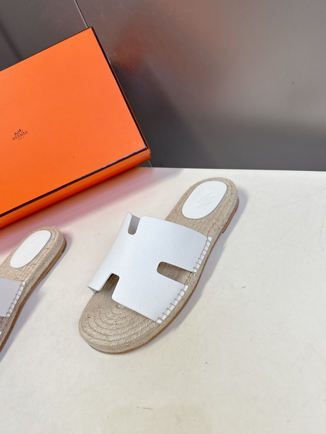 HERMES爱马仕春夏最新情侣款Antigua草编鞋 H拖鞋 超多明星网红种草 夏天必备 麂皮山羊皮草编