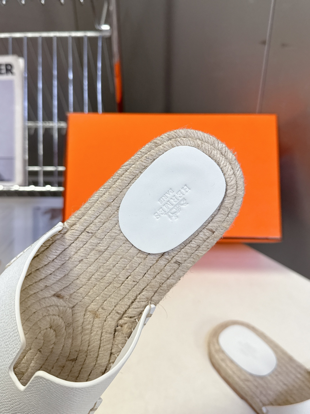 HERMES爱马仕春夏最新情侣款Antigua草编鞋 H拖鞋 超多明星网红种草 夏天必备 麂皮山羊皮草编