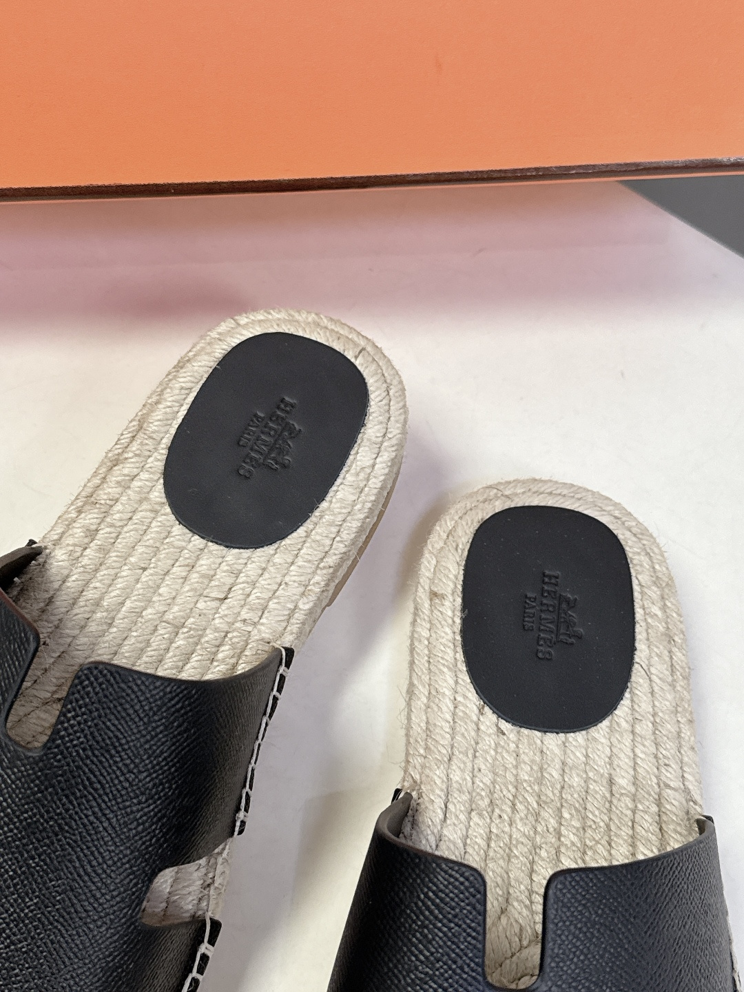 HERMES爱马仕春夏最新情侣款Antigua草编鞋 H拖鞋 超多明星网红种草 夏天必备 麂皮山羊皮草编