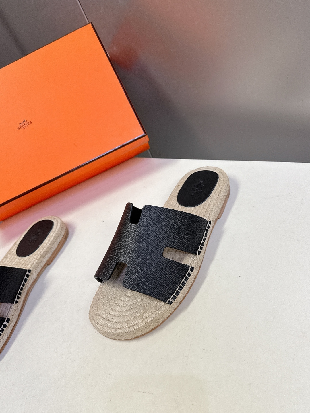 HERMES爱马仕春夏最新情侣款Antigua草编鞋 H拖鞋 超多明星网红种草 夏天必备 麂皮山羊皮草编