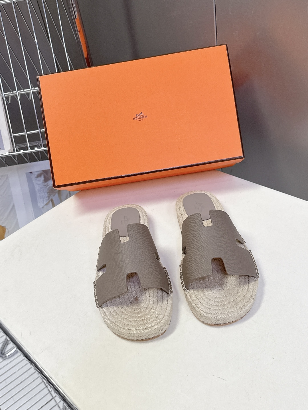 HERMES爱马仕春夏最新情侣款Antigua草编鞋 H拖鞋 超多明星网红种草 夏天必备 麂皮山羊皮草编