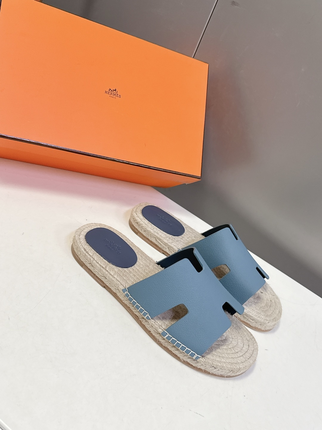 HERMES爱马仕春夏最新情侣款Antigua草编鞋 H拖鞋 超多明星网红种草 夏天必备 麂皮山羊皮草编