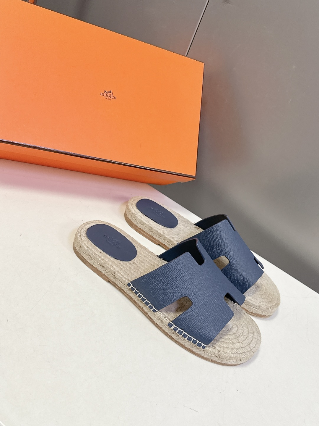HERMES爱马仕春夏最新情侣款Antigua草编鞋 H拖鞋 超多明星网红种草 夏天必备 麂皮山羊皮草编