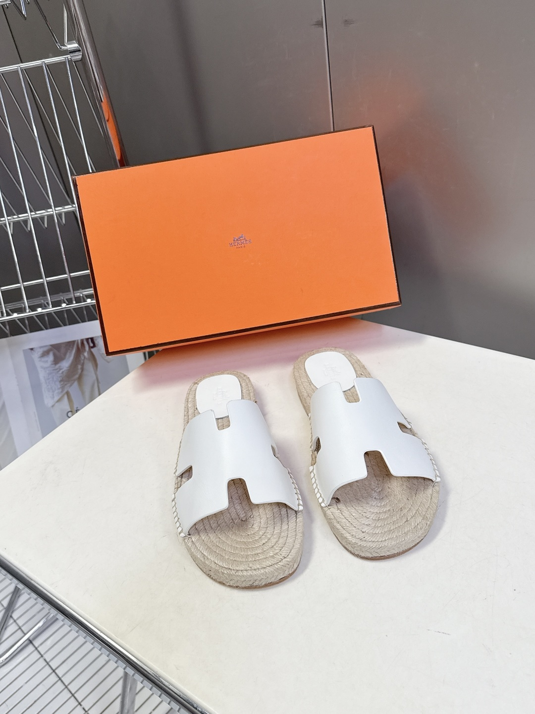 HERMES爱马仕春夏最新情侣款Antigua草编鞋 H拖鞋 超多明星网红种草 夏天必备 麂皮山羊皮草编
