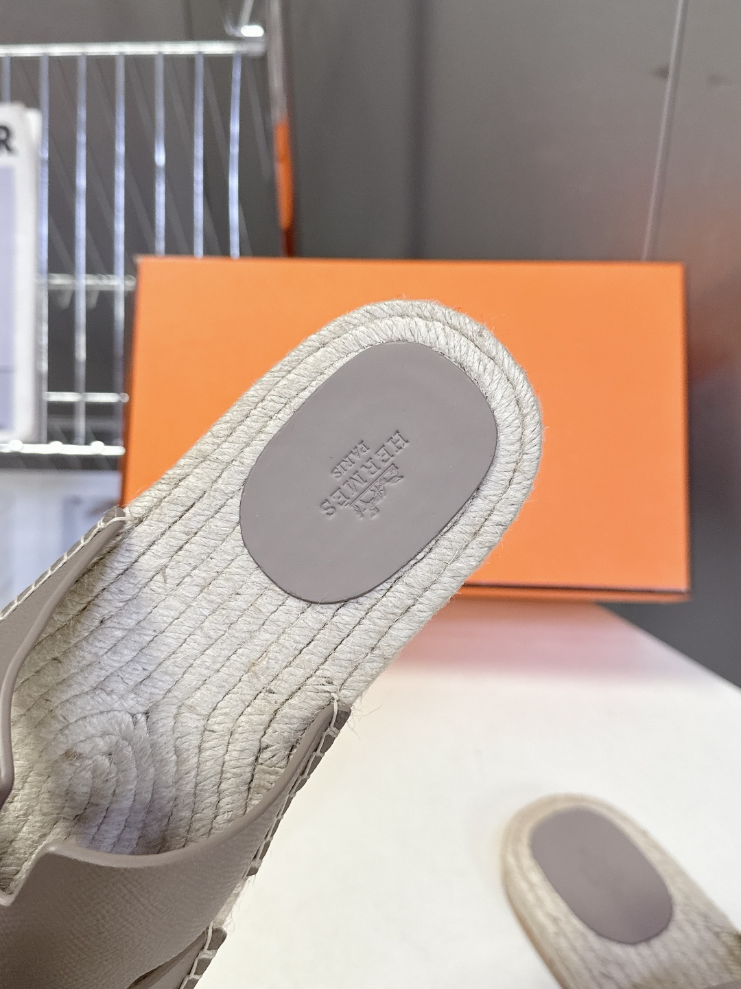 HERMES爱马仕春夏最新情侣款Antigua草编鞋 H拖鞋 超多明星网红种草 夏天必备 麂皮山羊皮草编