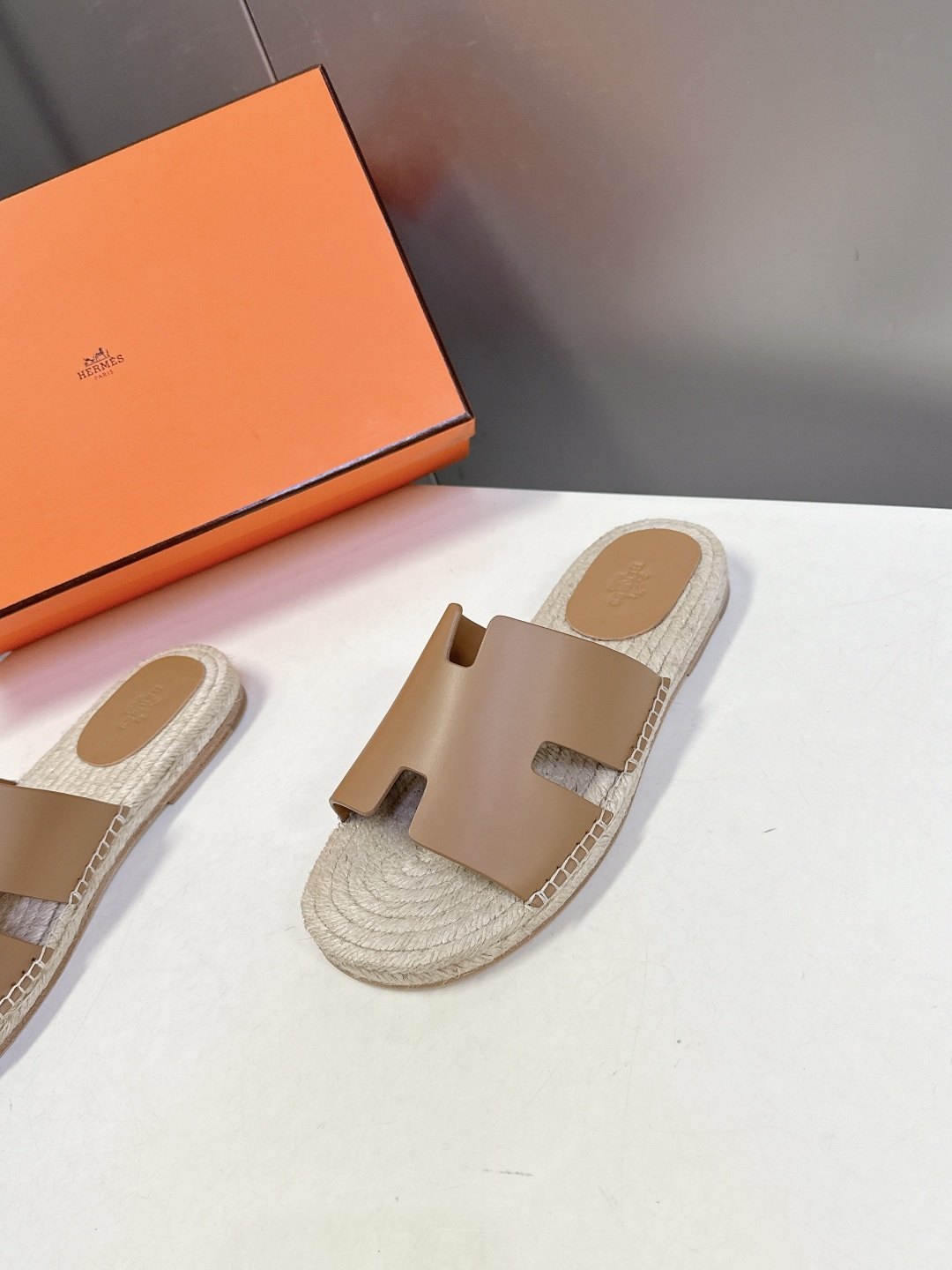 HERMES爱马仕春夏最新情侣款Antigua草编鞋 H拖鞋 超多明星网红种草 夏天必备 麂皮山羊皮草编