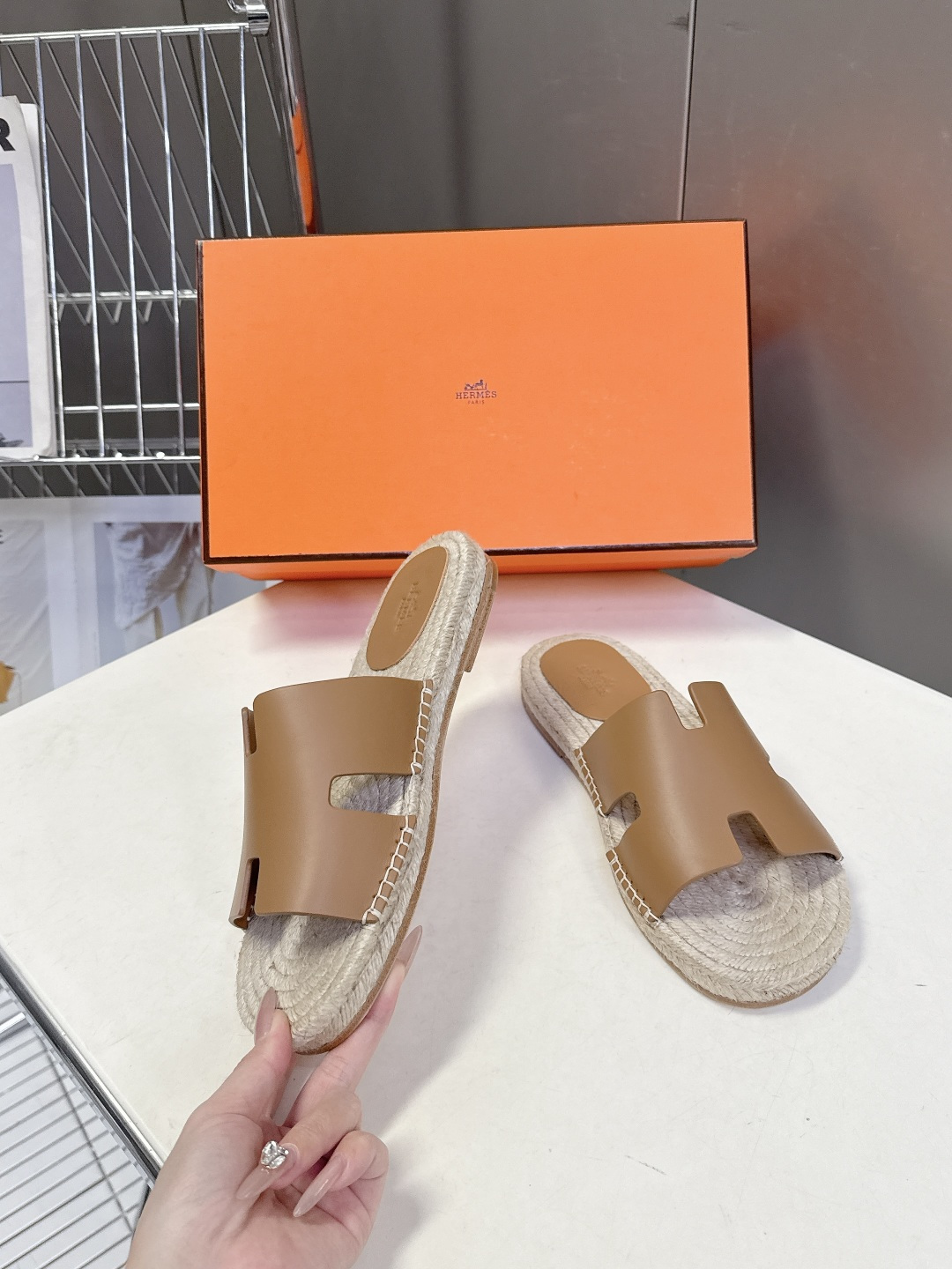 HERMES爱马仕春夏最新情侣款Antigua草编鞋 H拖鞋 超多明星网红种草 夏天必备 麂皮山羊皮草编