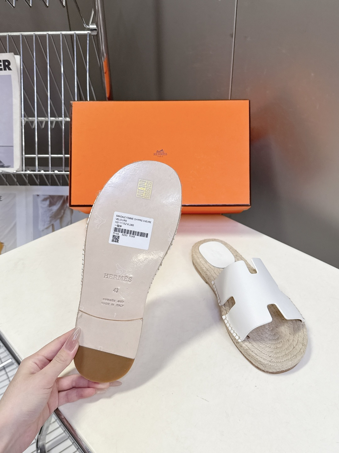 HERMES爱马仕春夏最新情侣款Antigua草编鞋 H拖鞋 超多明星网红种草 夏天必备 麂皮山羊皮草编