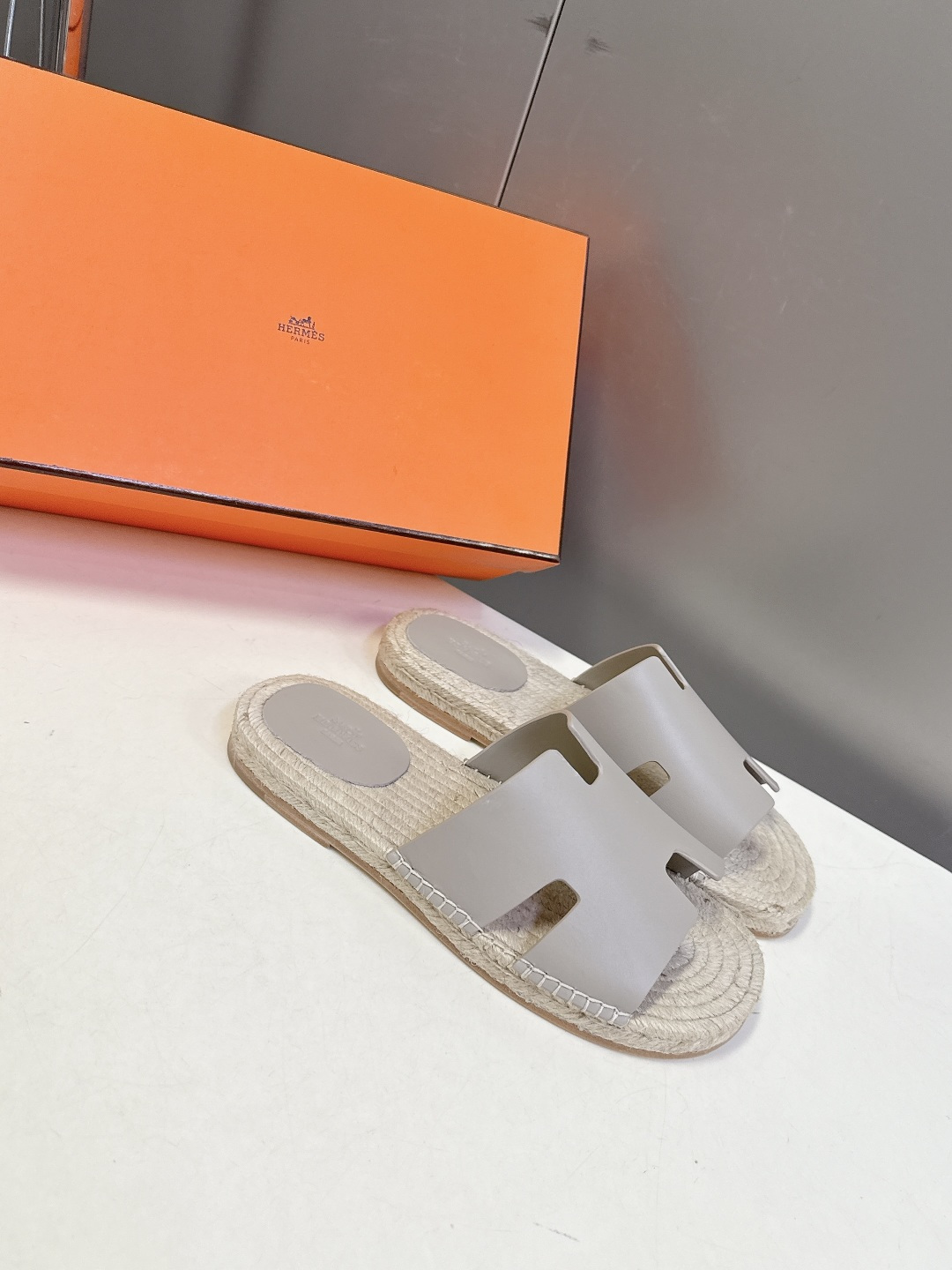 HERMES爱马仕春夏最新情侣款Antigua草编鞋 H拖鞋 超多明星网红种草 夏天必备 麂皮山羊皮草编