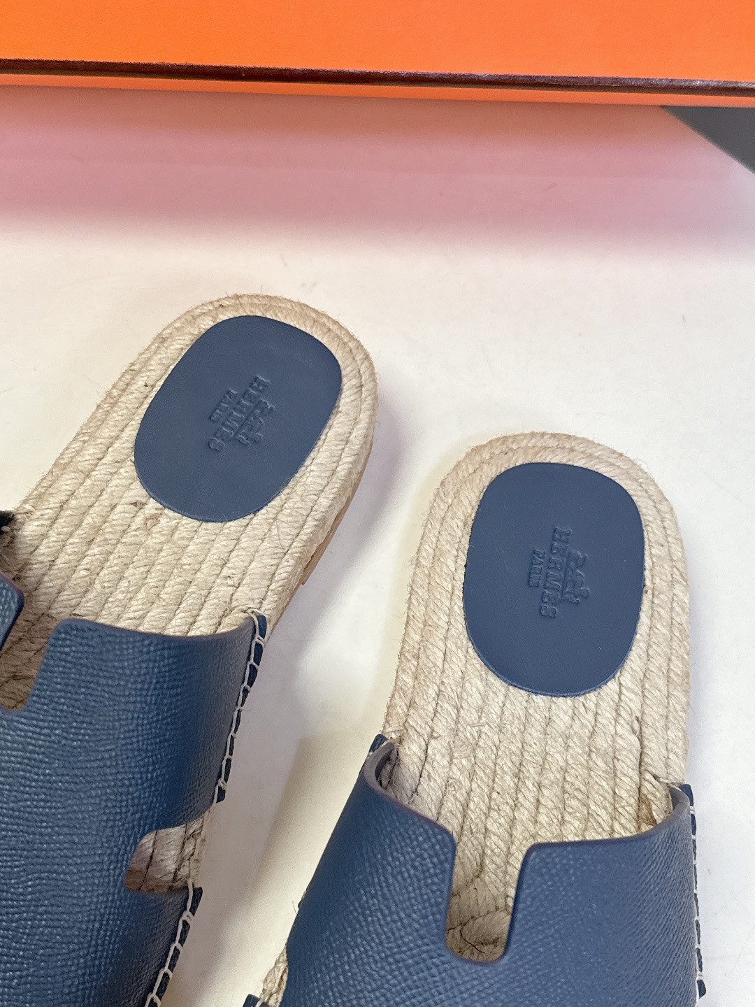 HERMES爱马仕春夏最新情侣款Antigua草编鞋 H拖鞋 超多明星网红种草 夏天必备 麂皮山羊皮草编