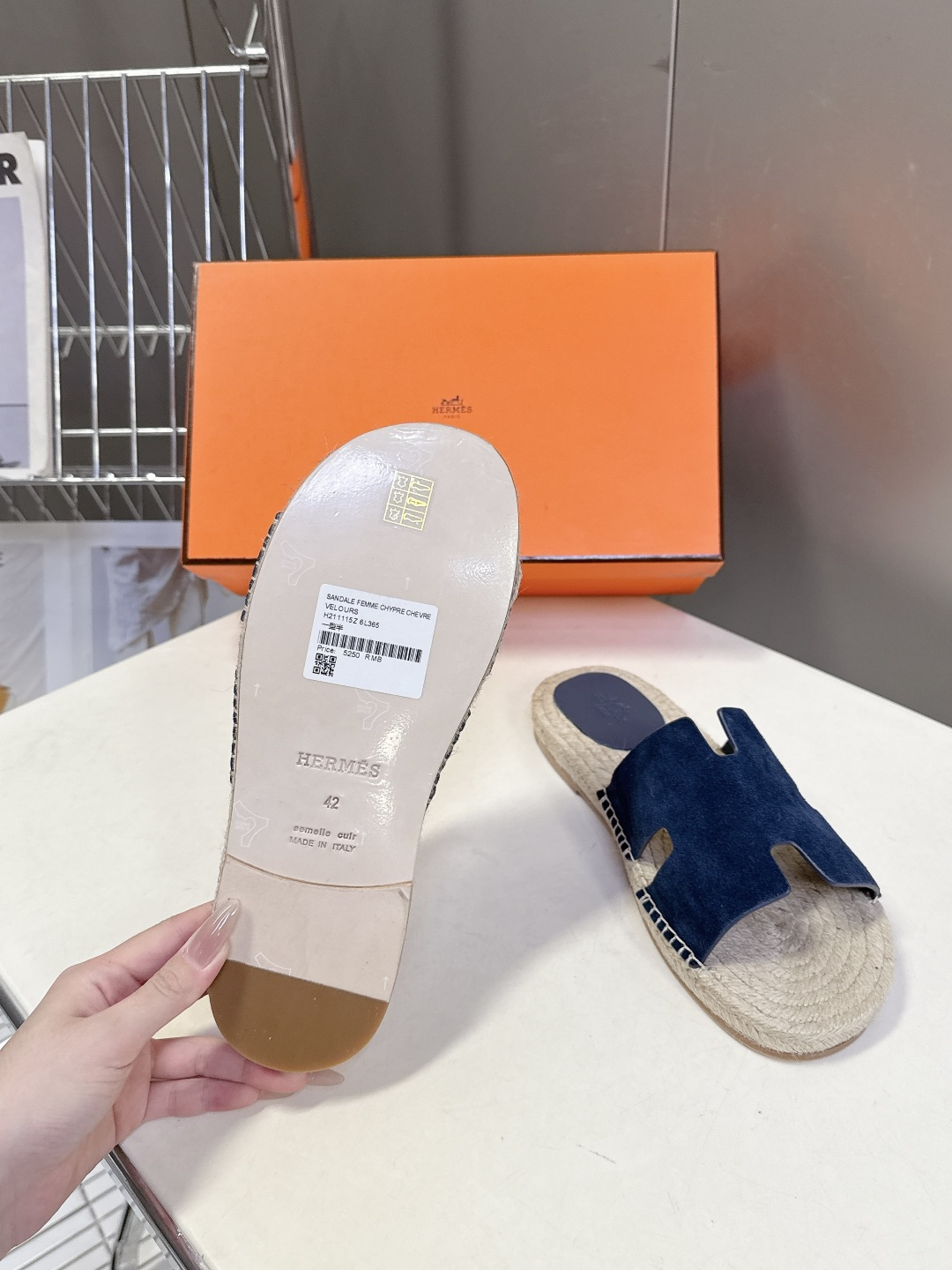 HERMES爱马仕春夏最新情侣款Antigua草编鞋 H拖鞋 超多明星网红种草 夏天必备 麂皮山羊皮草编