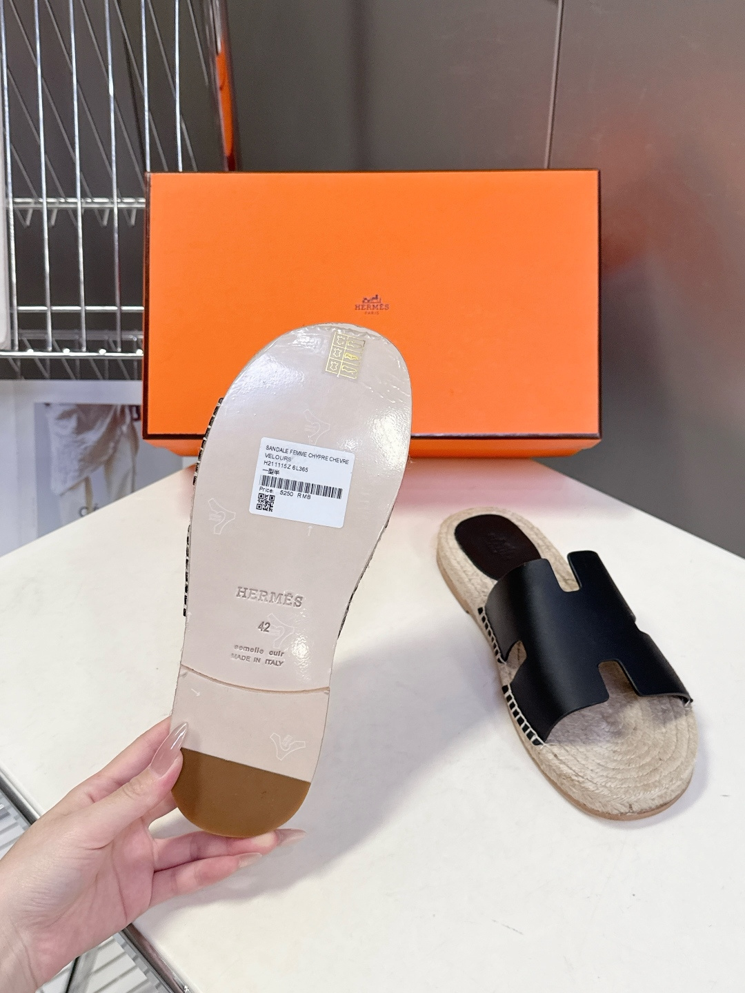 HERMES爱马仕春夏最新情侣款Antigua草编鞋 H拖鞋 超多明星网红种草 夏天必备 麂皮山羊皮草编