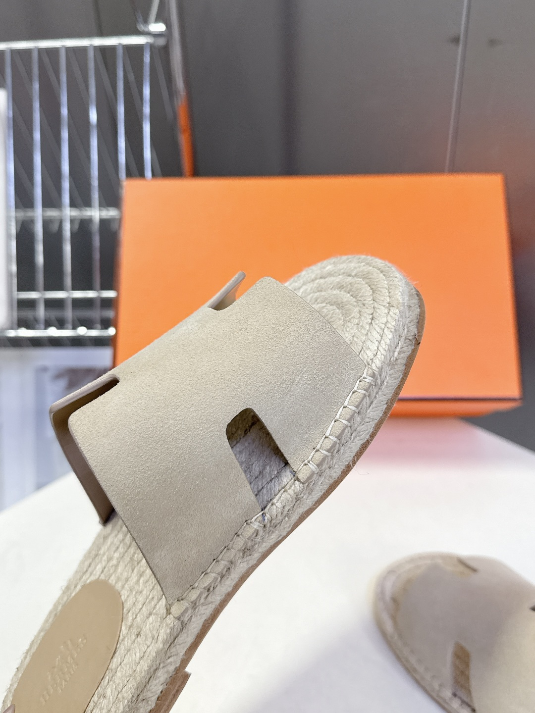 HERMES爱马仕春夏最新情侣款Antigua草编鞋 H拖鞋 超多明星网红种草 夏天必备 麂皮山羊皮草编