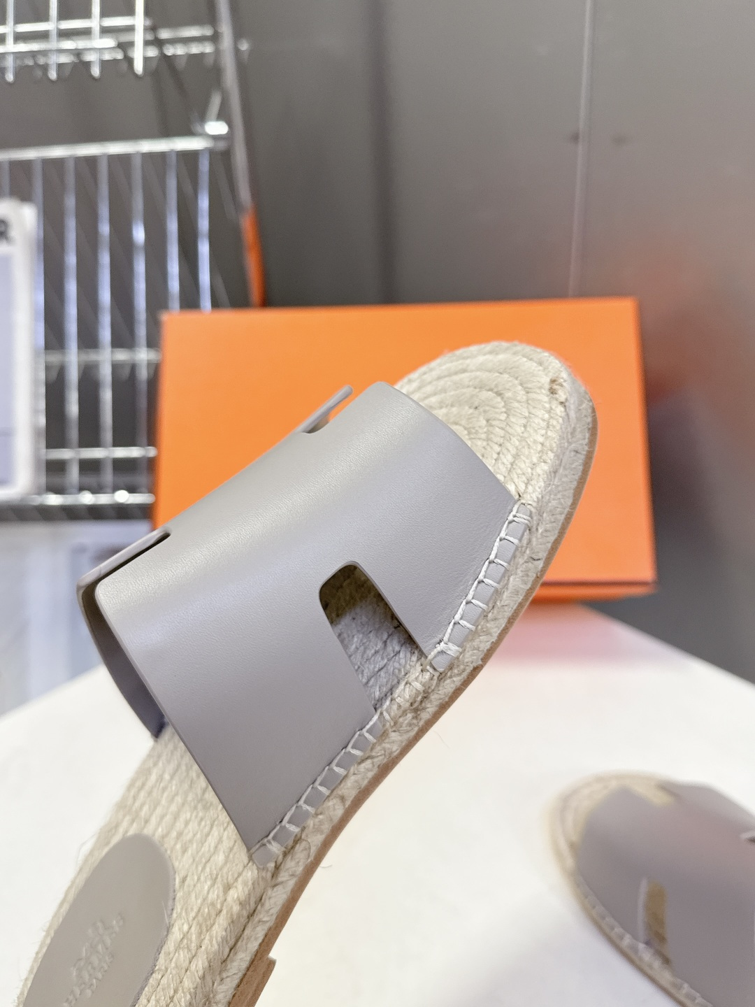 HERMES爱马仕春夏最新情侣款Antigua草编鞋 H拖鞋 超多明星网红种草 夏天必备 麂皮山羊皮草编