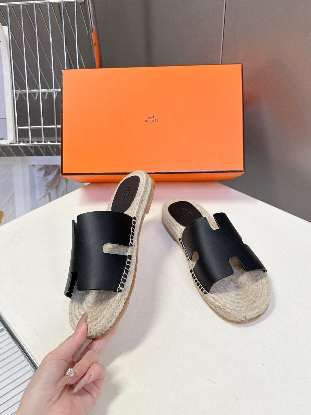 HERMES爱马仕春夏最新情侣款Antigua草编鞋 H拖鞋 超多明星网红种草 夏天必备 麂皮山羊皮草编
