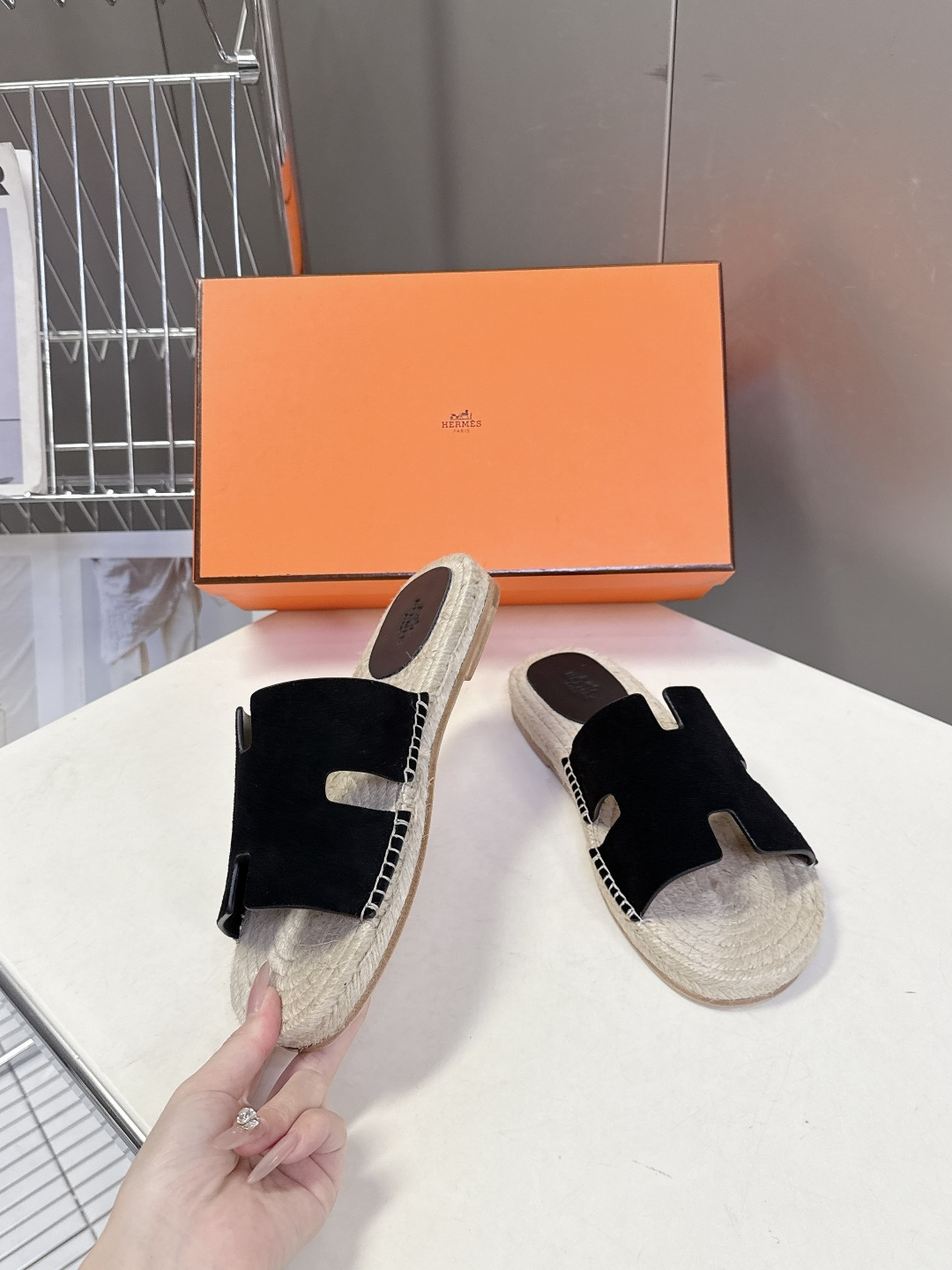 HERMES爱马仕春夏最新情侣款Antigua草编鞋 H拖鞋 超多明星网红种草 夏天必备 麂皮山羊皮草编