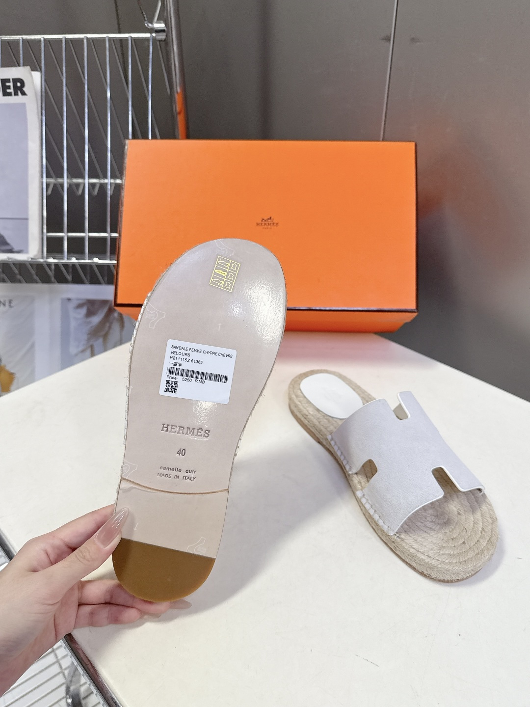 HERMES爱马仕春夏最新情侣款Antigua草编鞋 H拖鞋 超多明星网红种草 夏天必备 麂皮山羊皮草编